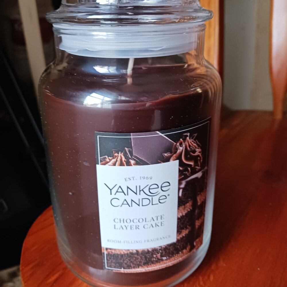 Yankee Candle Chocolate Layer Cake Original Jar Candle 22oz NEW